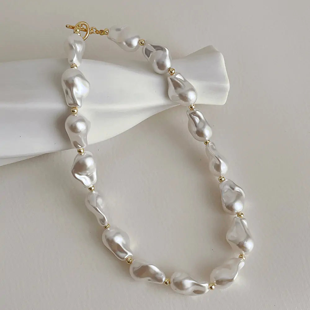 Majorelle Pearl Buckle Necklace